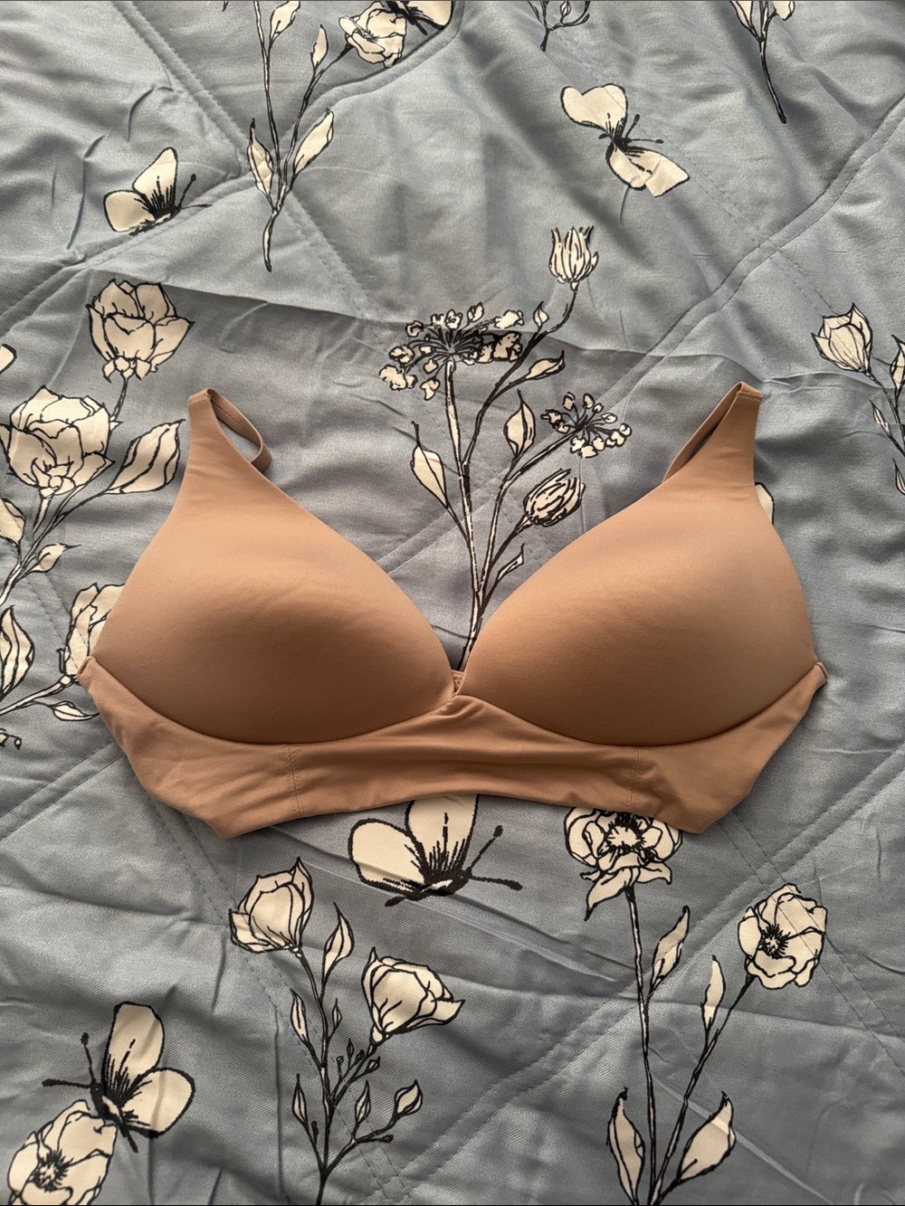 Victoria's Secret Smooth Nude Wireless Bra